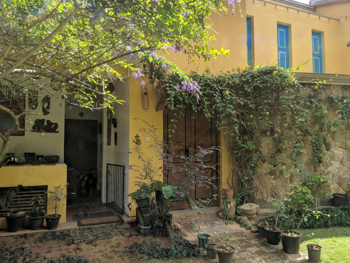 Yoho Home Away Home Κάντι Εξωτερικό φωτογραφία