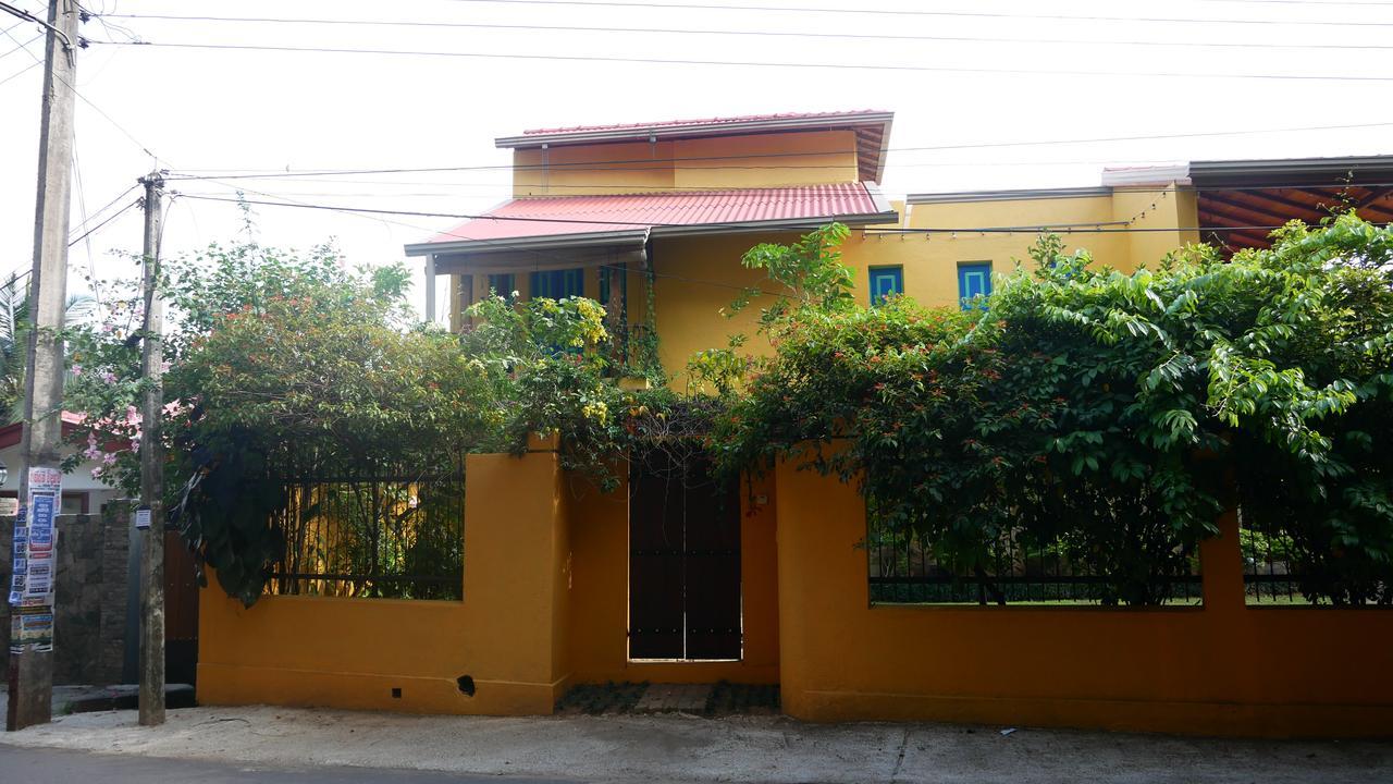 Yoho Home Away Home Κάντι Εξωτερικό φωτογραφία
